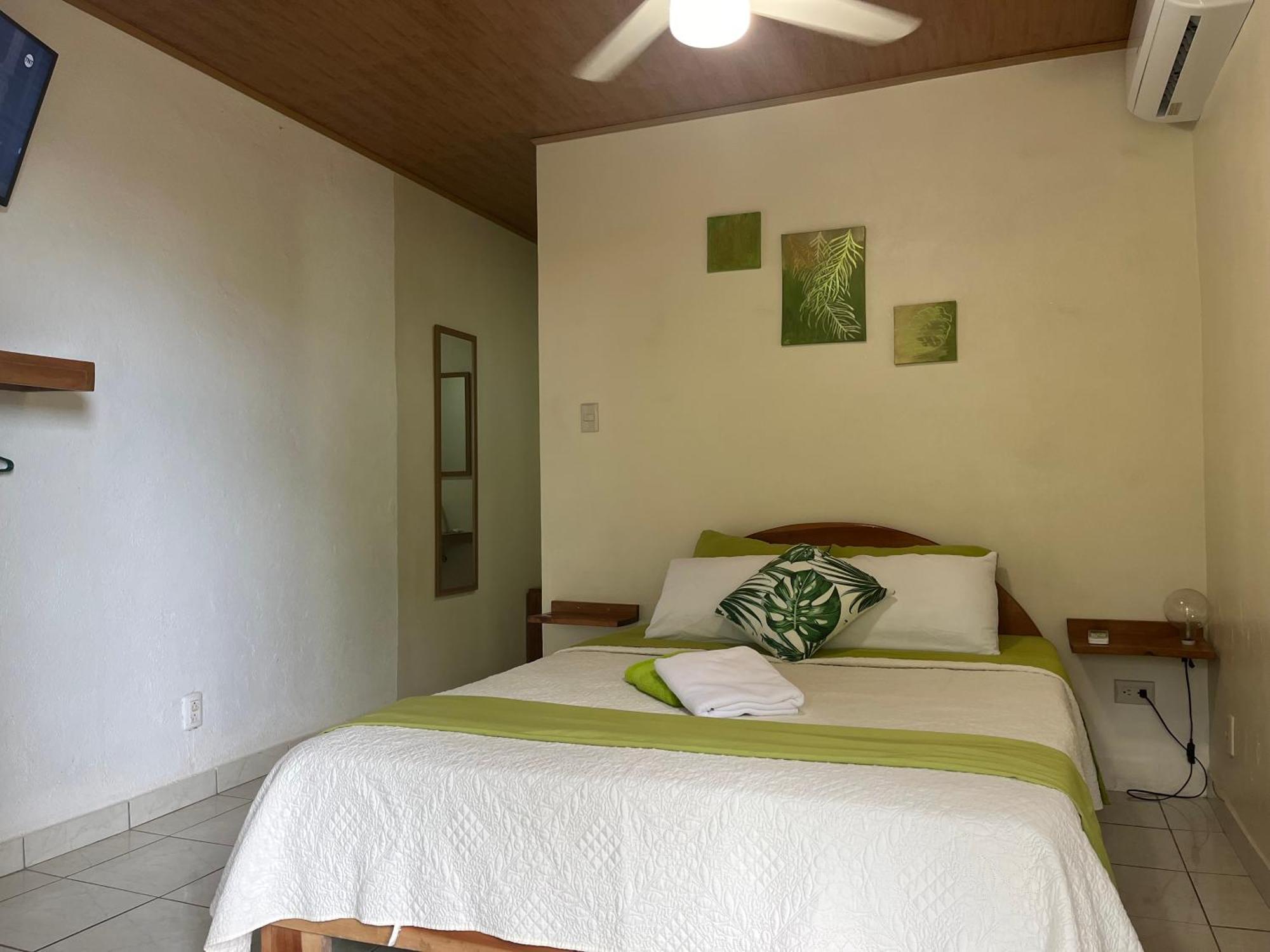Villas Majolana Playa Herradura  Exterior photo