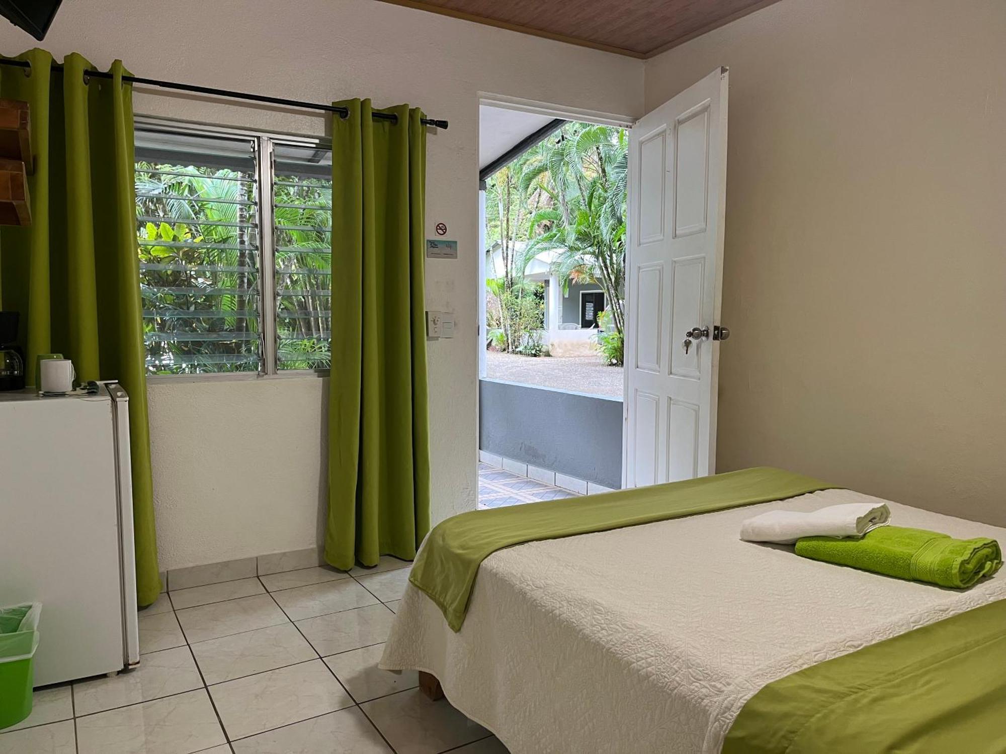 Villas Majolana Playa Herradura  Exterior photo